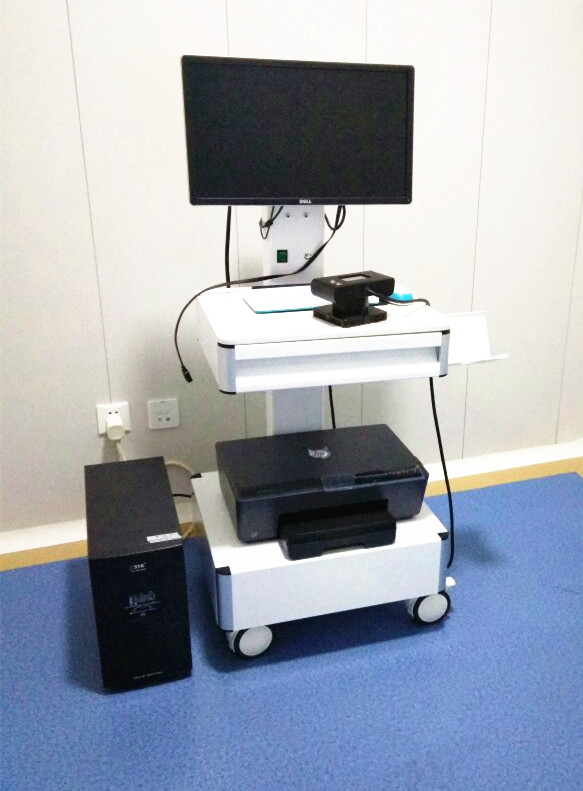Wood's Lamp examination workstation